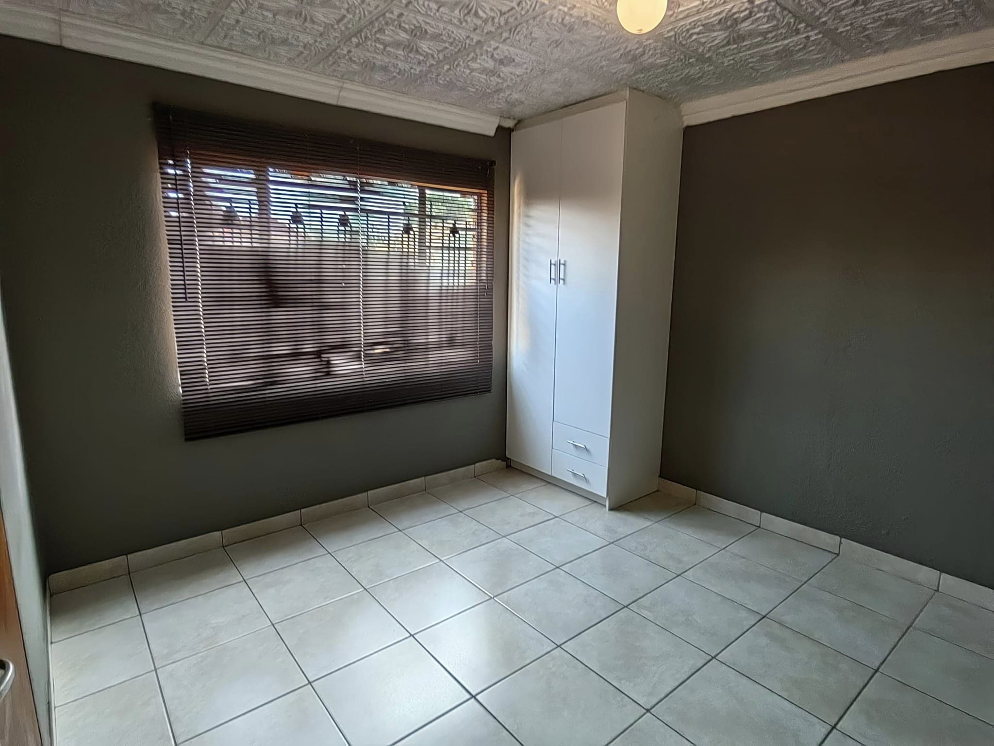 Room to rent in Vosloorus Backyard Rentals